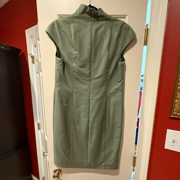 Akris Cotton/Silk Blend Olive Green V neck Shift Dress Size 10 MSRP $2960 - Picture 9 of 16